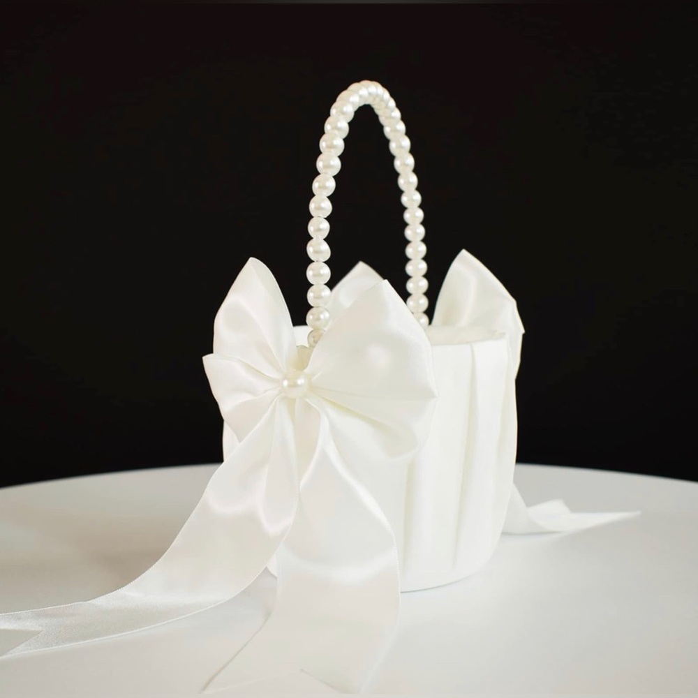 Small Flower Girl Basket with Pearl Handle, Ivory Wedding Basket.